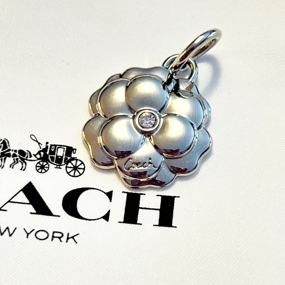 💰SOLD💰RARE Coach Hawaiian Flower Charm - Picture 6 of 8